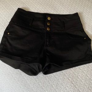 Refuge black shorts; size 4